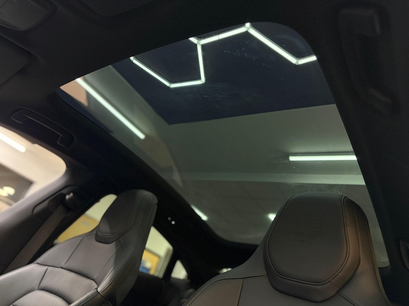 Used Porsche Taycan 2021 for sale - 78018043: Photo 33