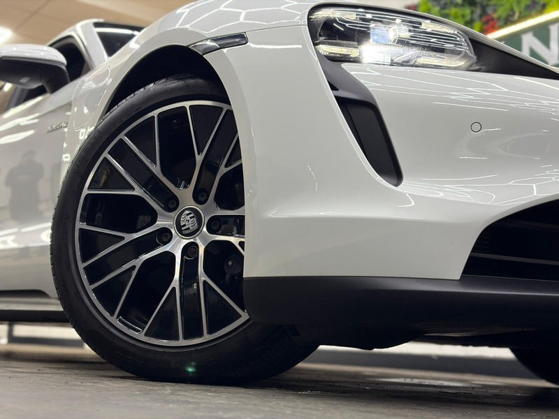 Used Porsche Taycan 2021 for sale - 78018043: Photo 8