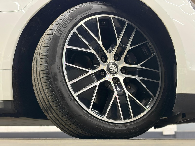 Used Porsche Taycan 2021 for sale - 78018043: Photo 9