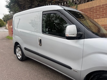 Used Vauxhall Combo 2016 for sale - 75937831: Photo