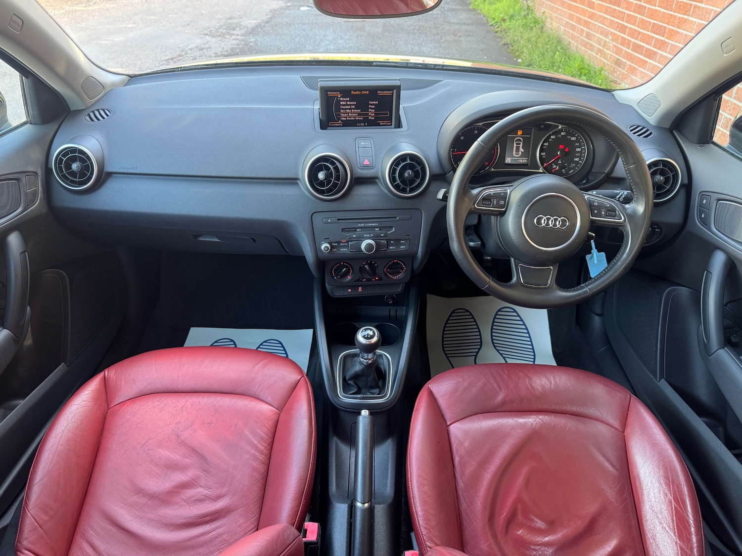 Vehicle 29