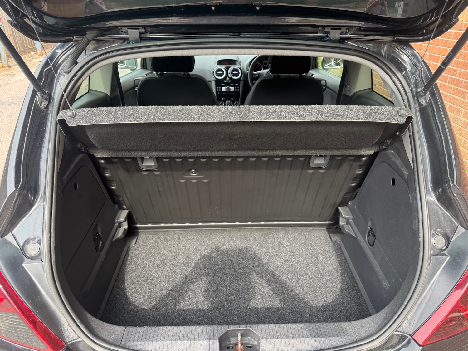 Vehicle 28