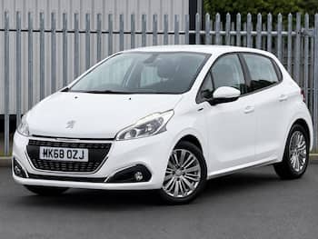 Used Peugeot 208 2018 for sale - 79658382: Photo