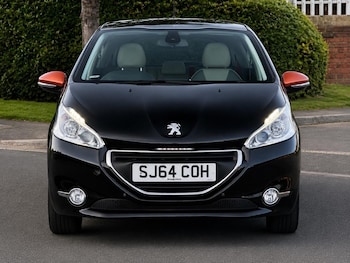 Used Peugeot 208 2014 for sale - 79396652: Photo