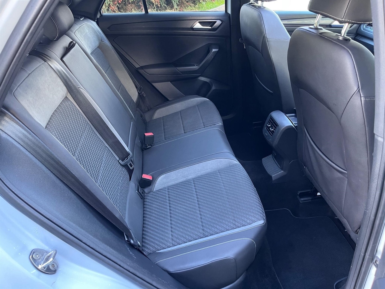 Used Volkswagen T-Roc 2019 for sale - 75606234: Photo 12