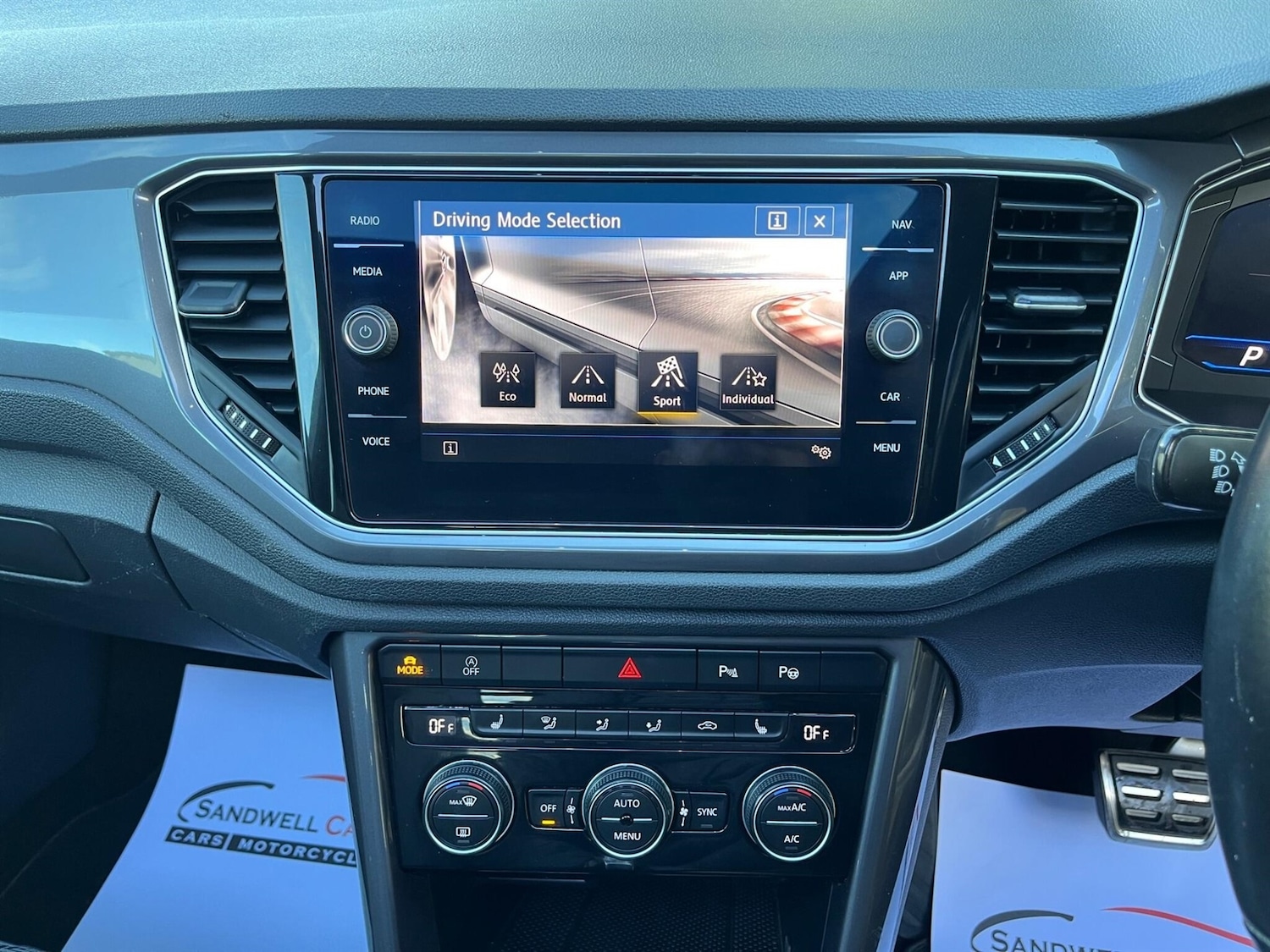 Used Volkswagen T-Roc 2019 for sale - 75606234: Photo 18