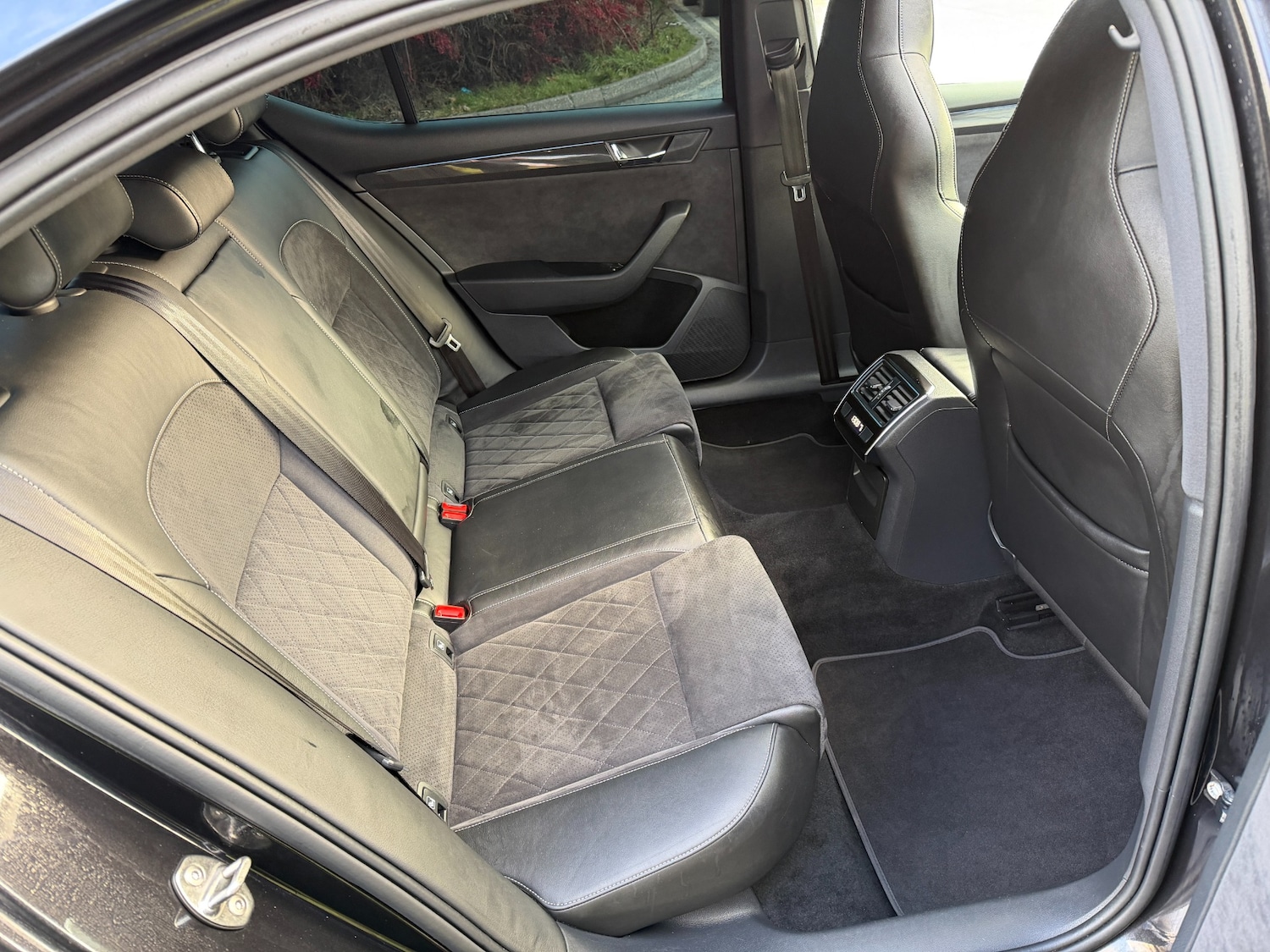 Used Skoda Superb 2018 for sale - 76750268: Photo 11