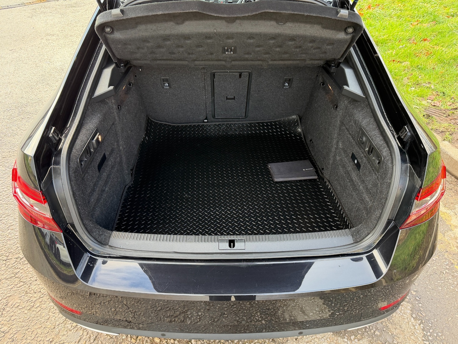 Used Skoda Superb 2018 for sale - 76750268: Photo 27