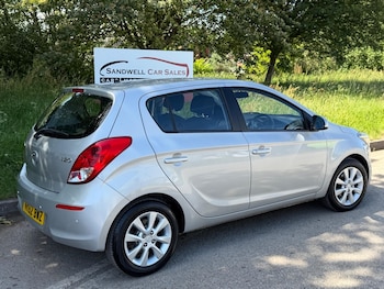 Used Hyundai i20 2012 for sale - 78762157: Photo