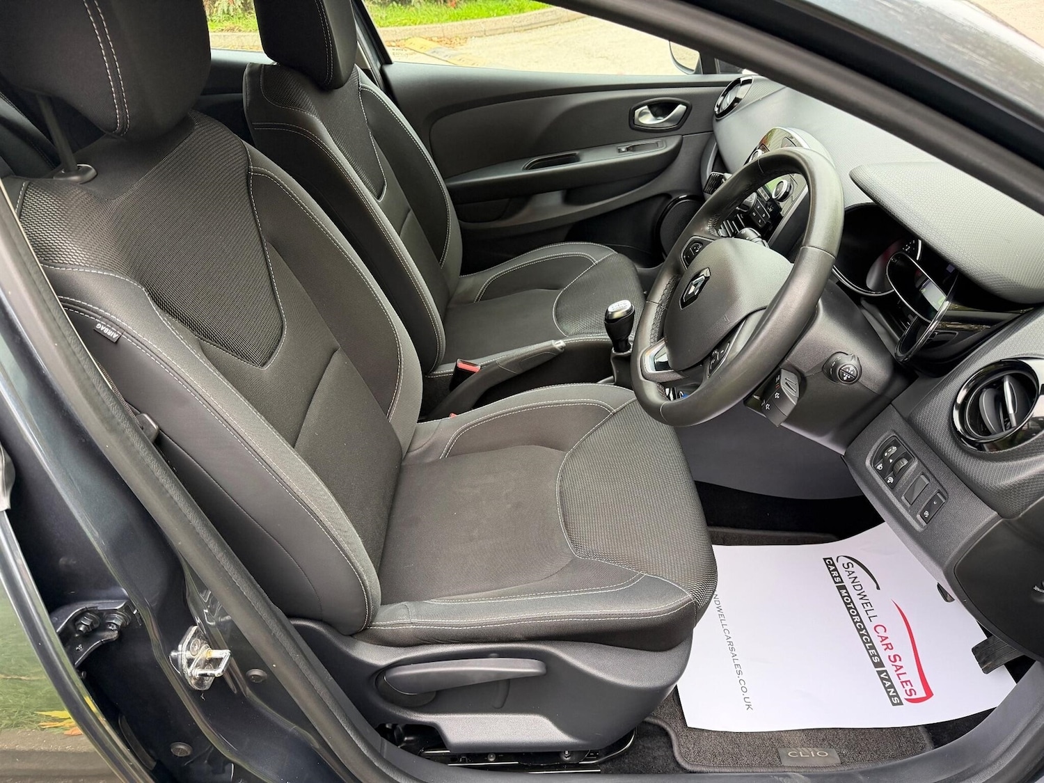 Used Renault Clio 2025 for sale - 76177279: Photo 10