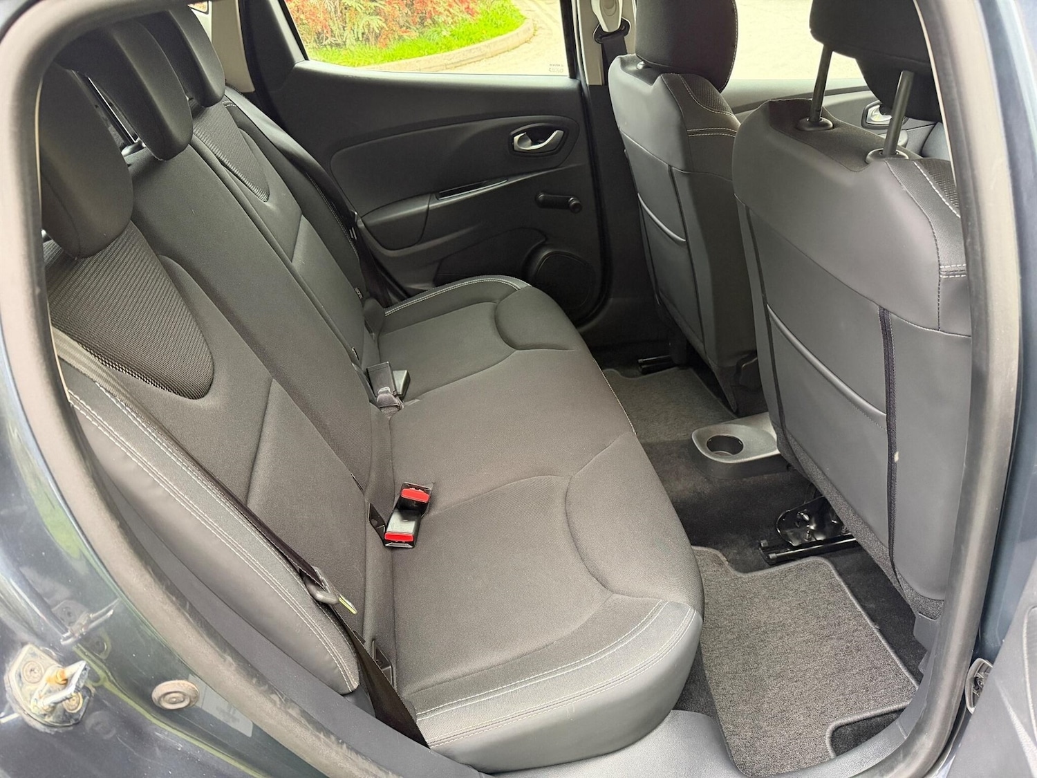 Used Renault Clio 2025 for sale - 76177279: Photo 11