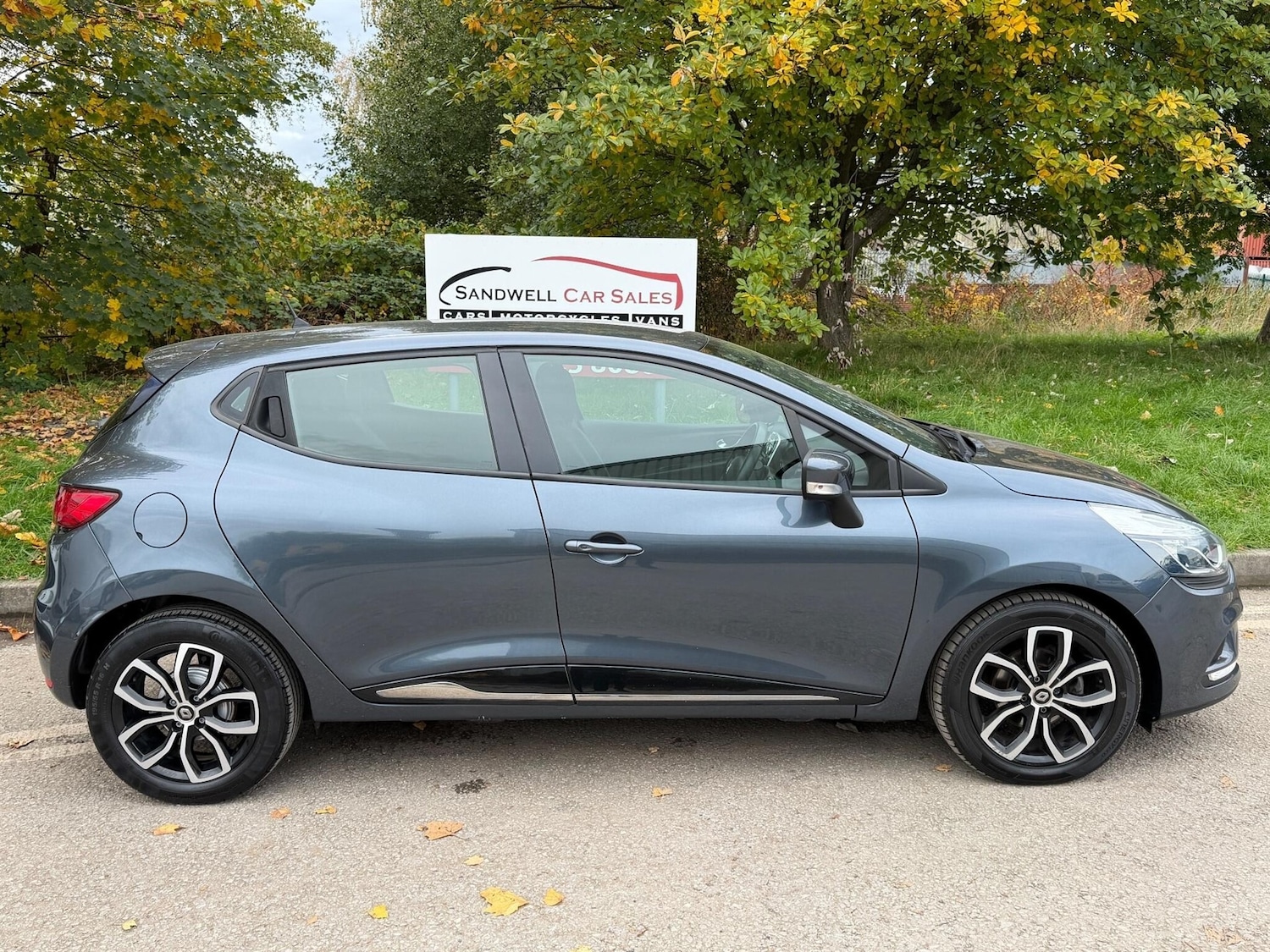 Used Renault Clio 2025 for sale - 76177279: Photo 5
