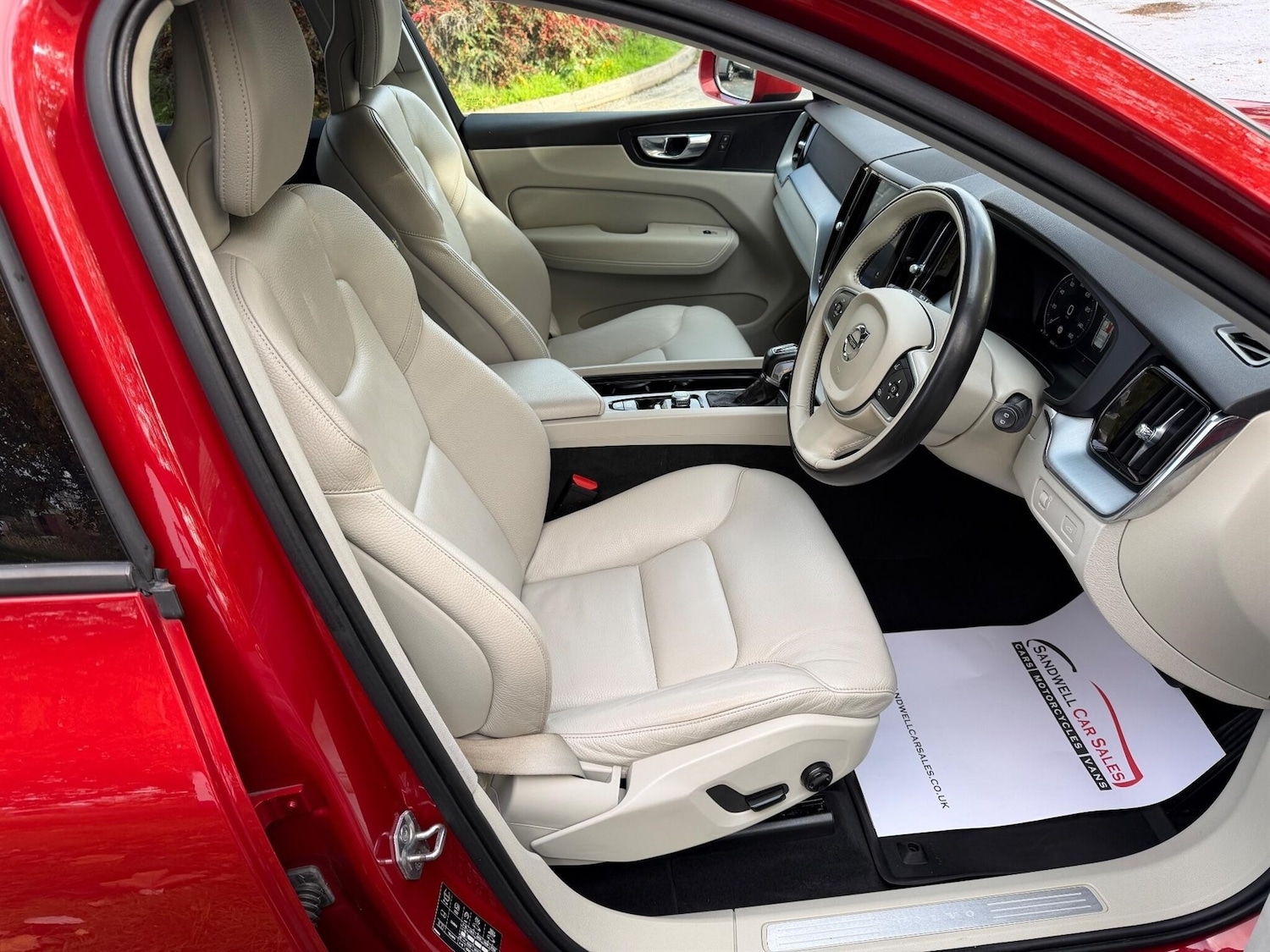 Used Volvo XC60 2018 for sale - 76402959: Photo 10