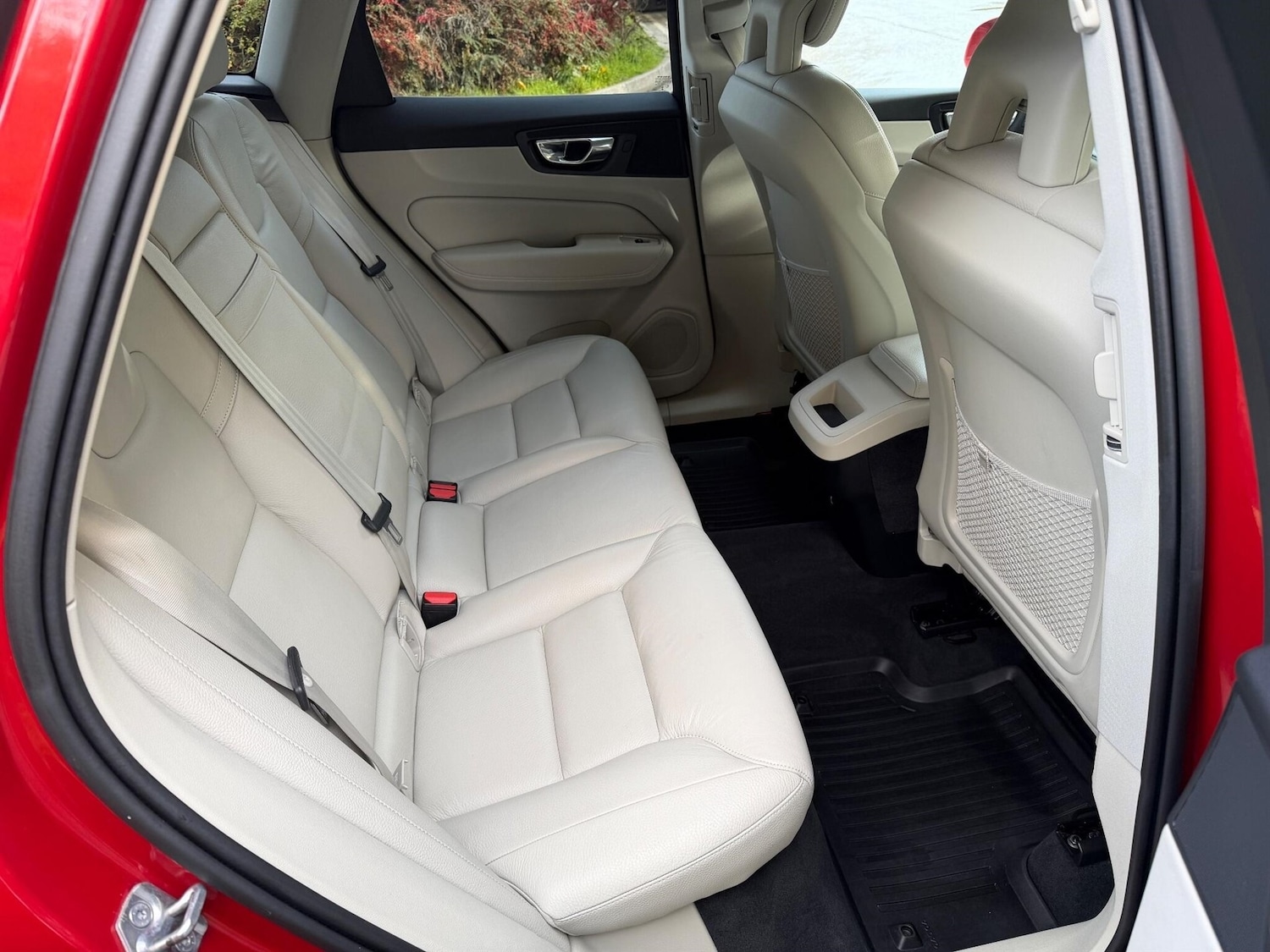 Used Volvo XC60 2018 for sale - 76402959: Photo 11