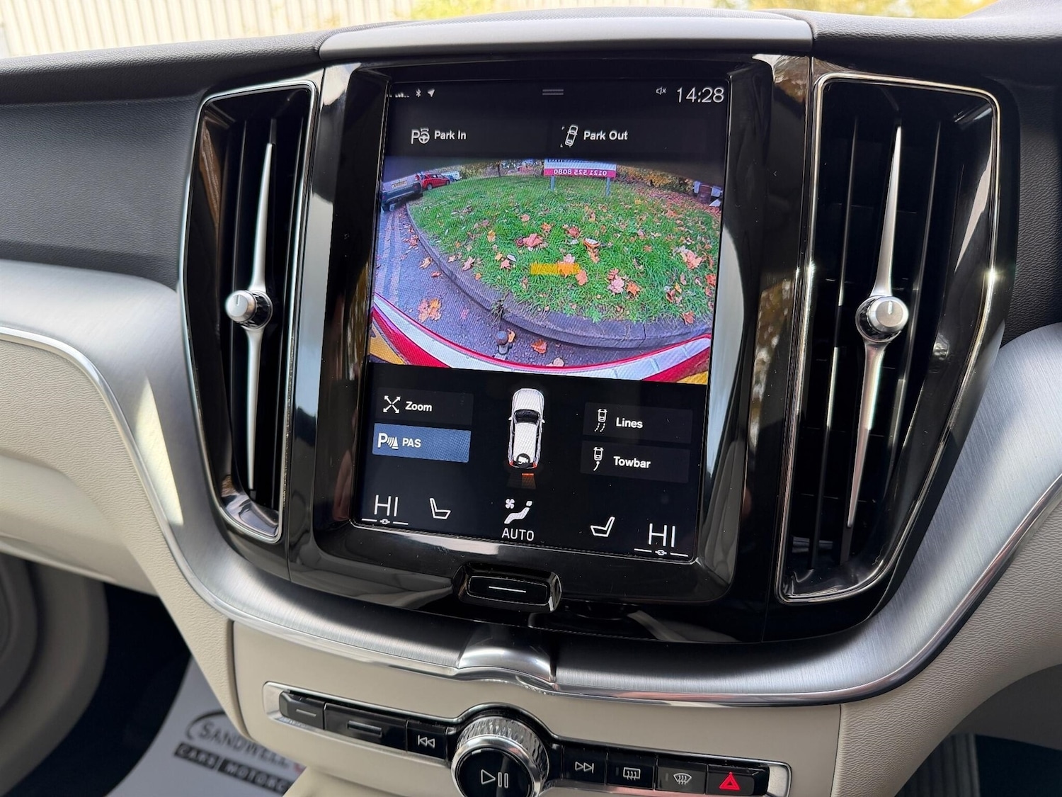 Used Volvo XC60 2018 for sale - 76402959: Photo 13