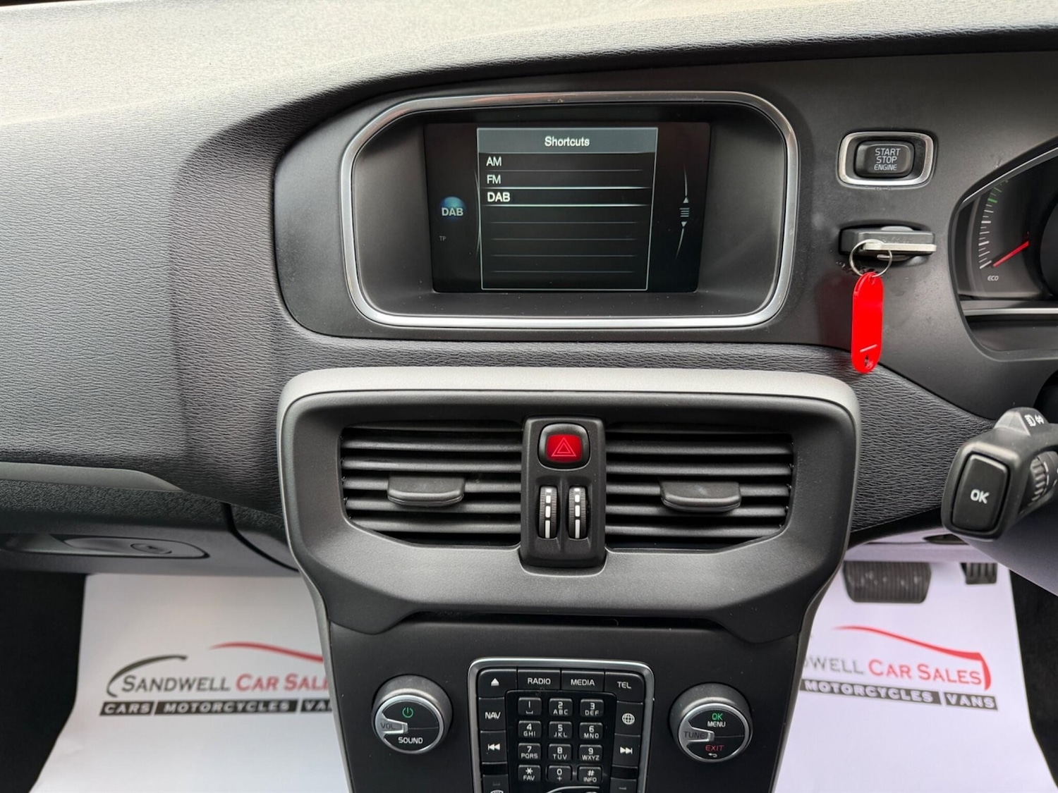 Used Volvo V40 2015 for sale - 77400179: Photo 13