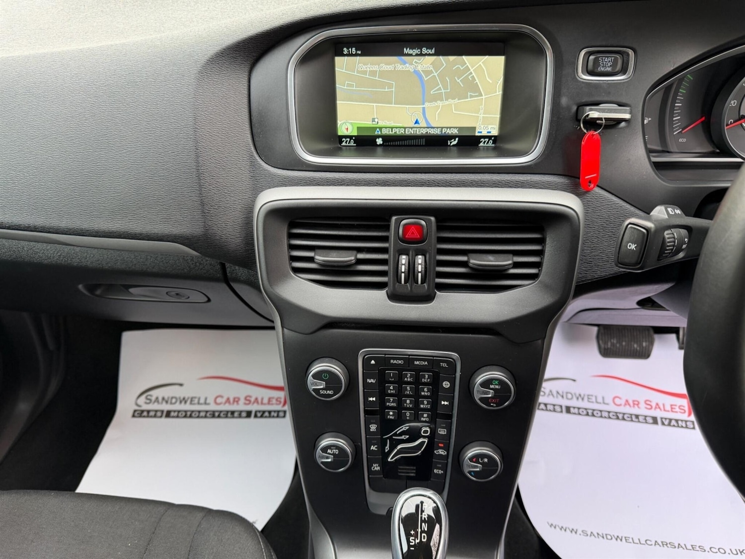 Used Volvo V40 2015 for sale - 77400179: Photo 15