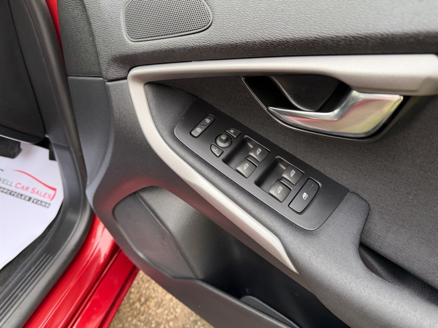 Used Volvo V40 2015 for sale - 77400179: Photo 17