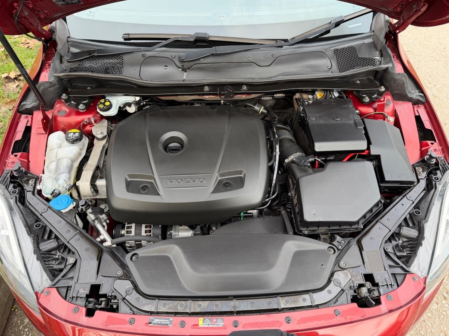 Used Volvo V40 2015 for sale - 77400179: Photo 19