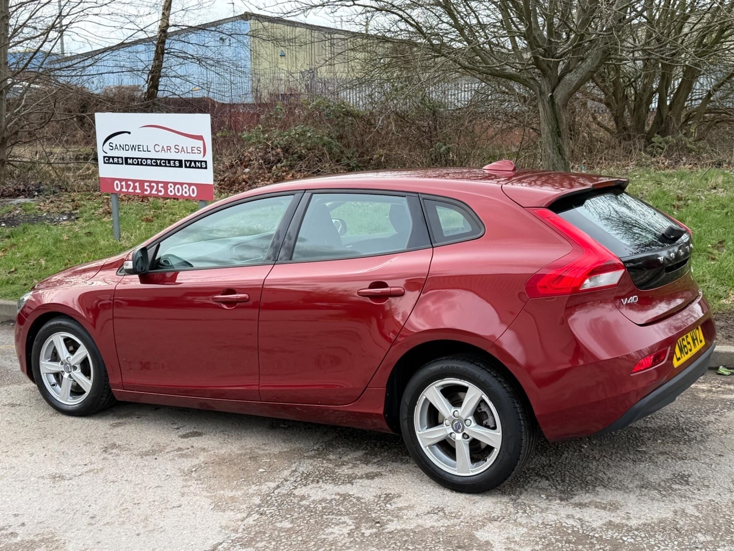 Used Volvo V40 2015 for sale - 77400179: Photo 4