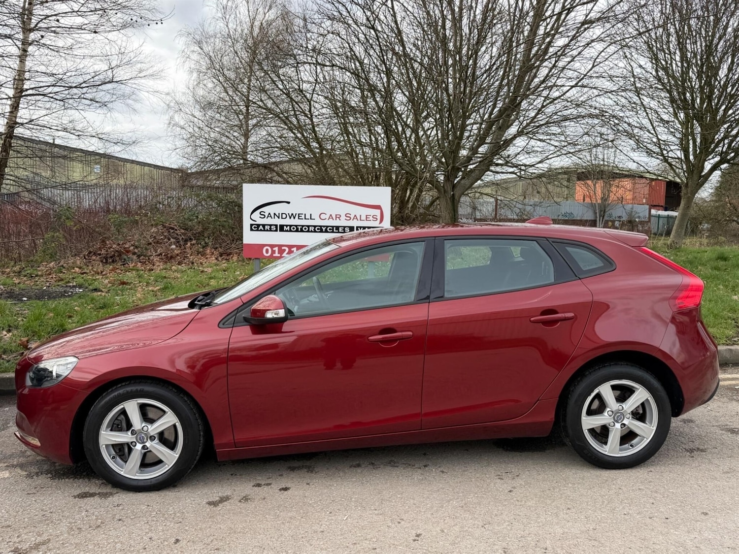 Used Volvo V40 2015 for sale - 77400179: Photo 6