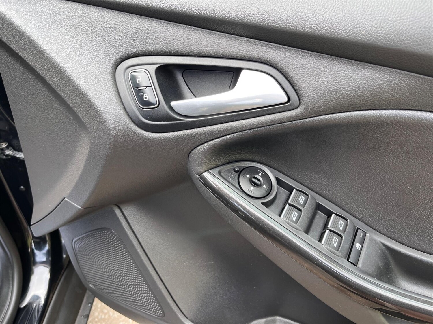 Used Ford Focus 2015 for sale - 75674477: Photo 19