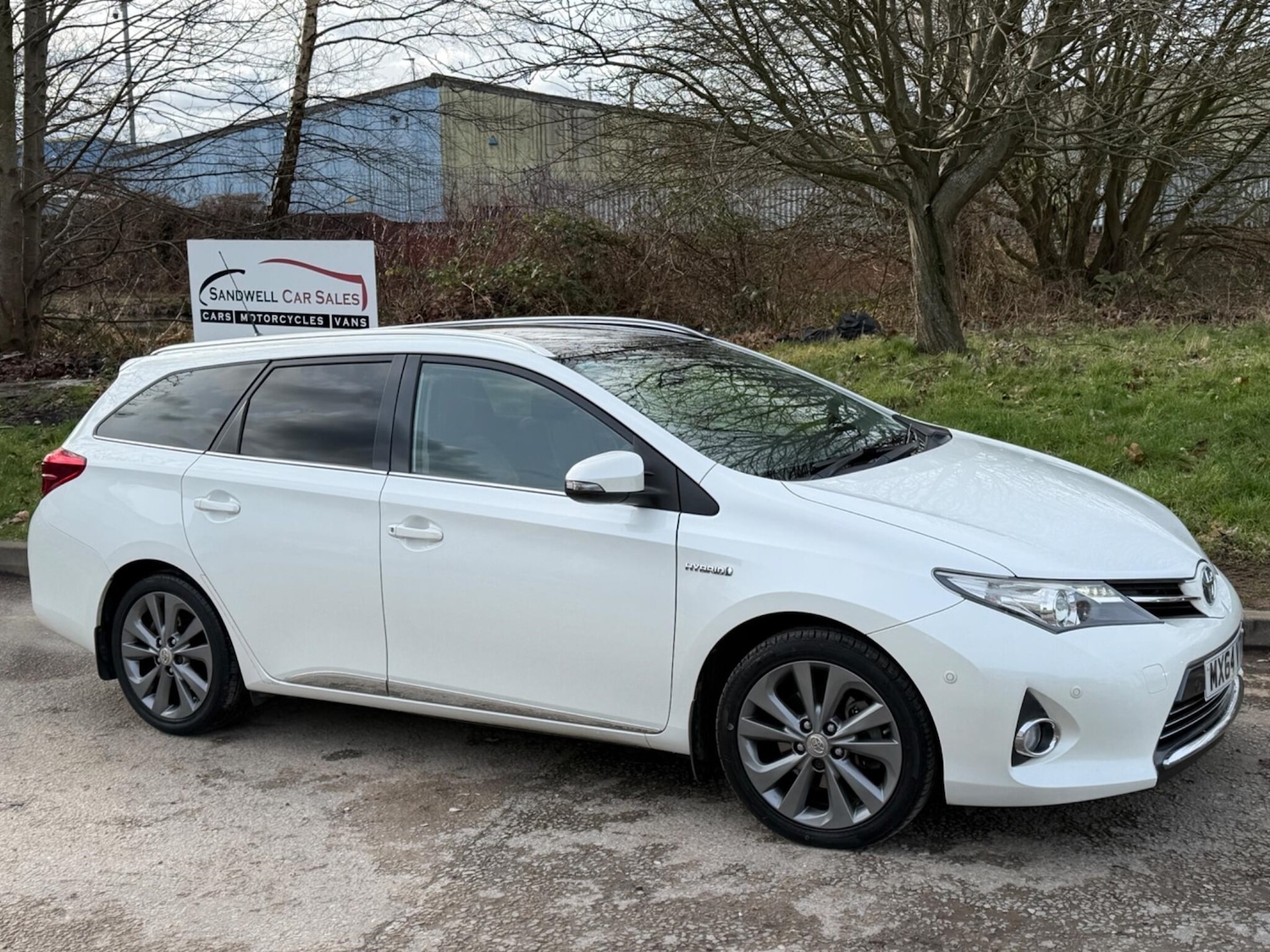 Used Toyota Auris 2014 for sale - 77607487: Photo 2