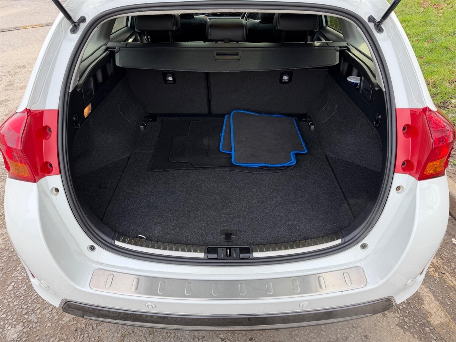 Used Toyota Auris 2014 for sale - 77607487: Photo 24