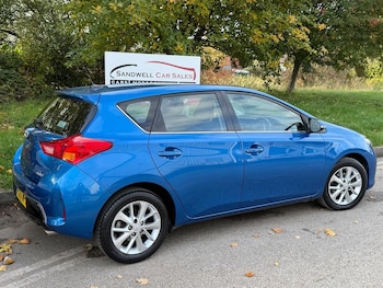 Used Toyota Auris 2013 for sale - 76368857: Photo