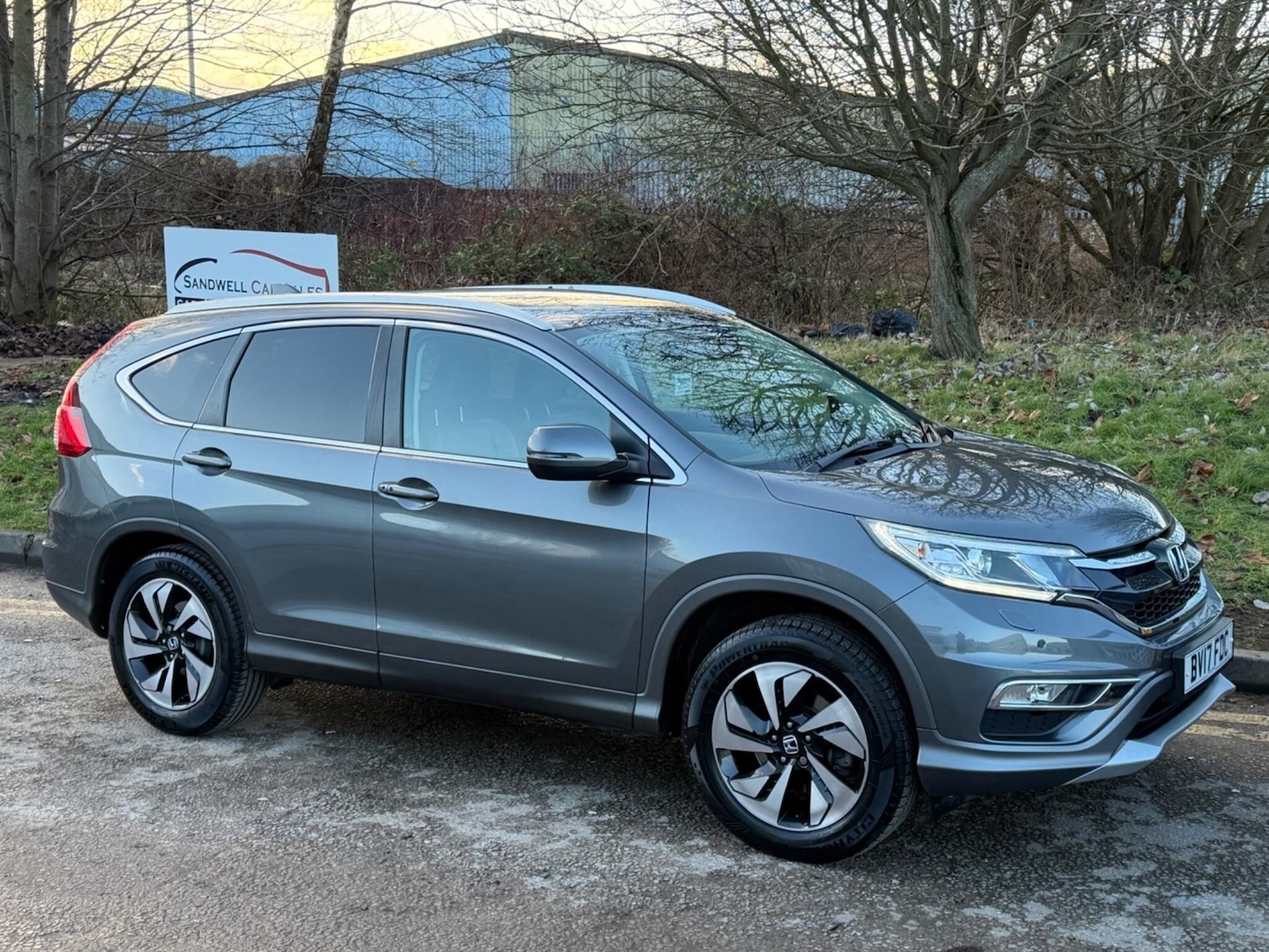 Used Honda CR-V 2017 for sale - 77261916: Photo 2