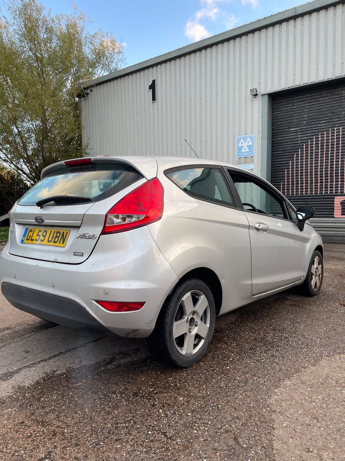 Used Ford Fiesta 2010 for sale - 76375801: Photo 3