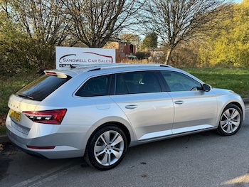 Used Skoda Superb 2020 for sale - 76519513: Photo