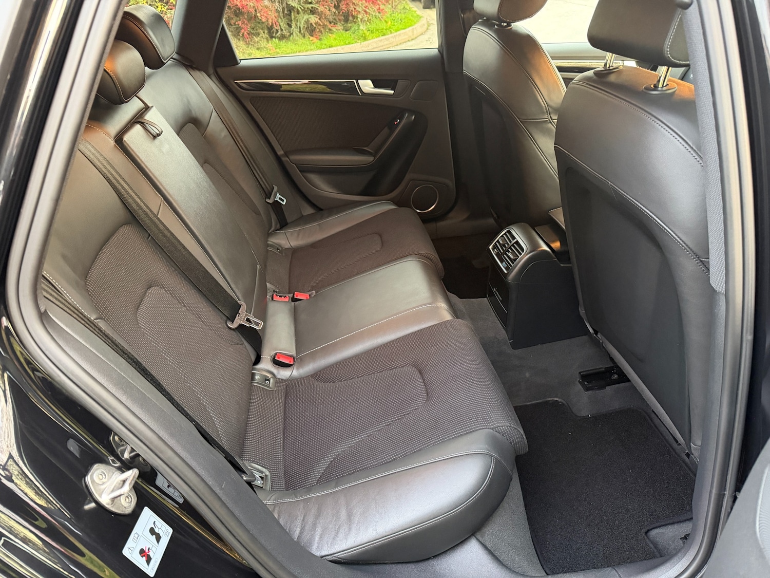 Used Audi A4 2012 for sale - 75935984: Photo 10