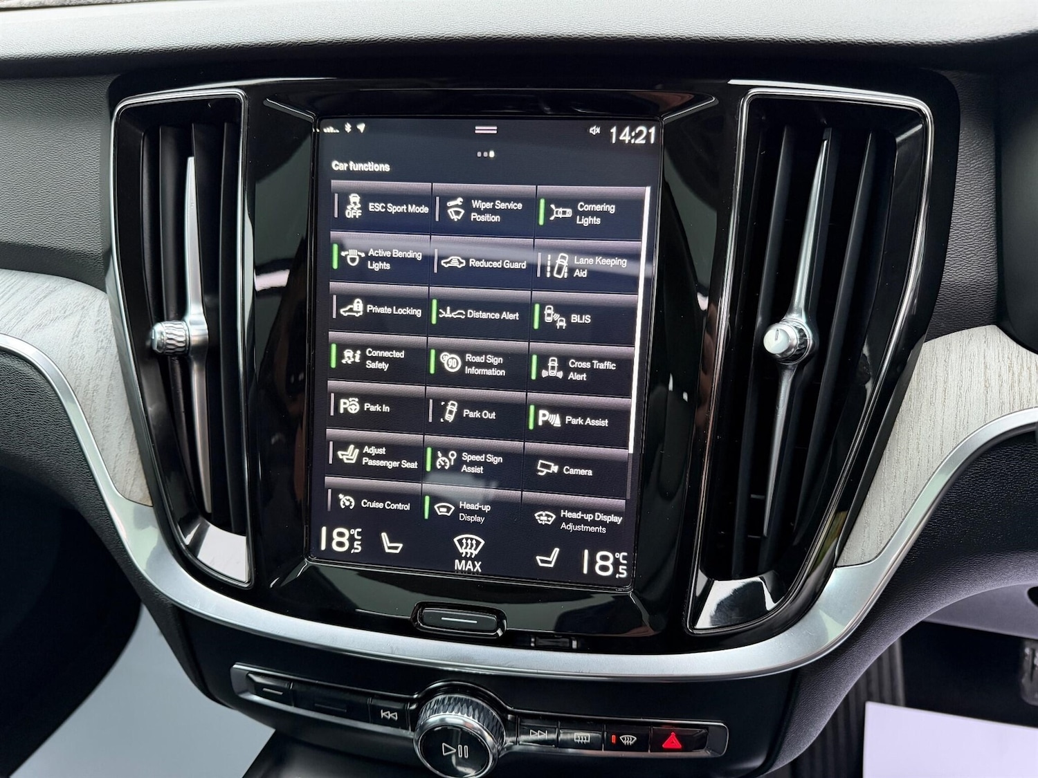 Used Volvo V60 2018 for sale - 76519505: Photo 16