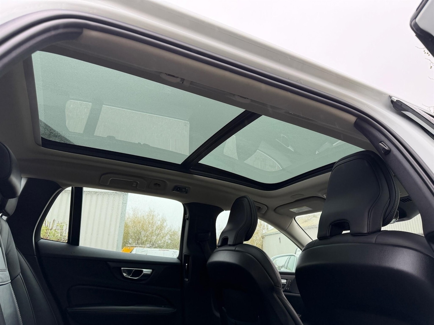 Used Volvo V60 2018 for sale - 76519505: Photo 23