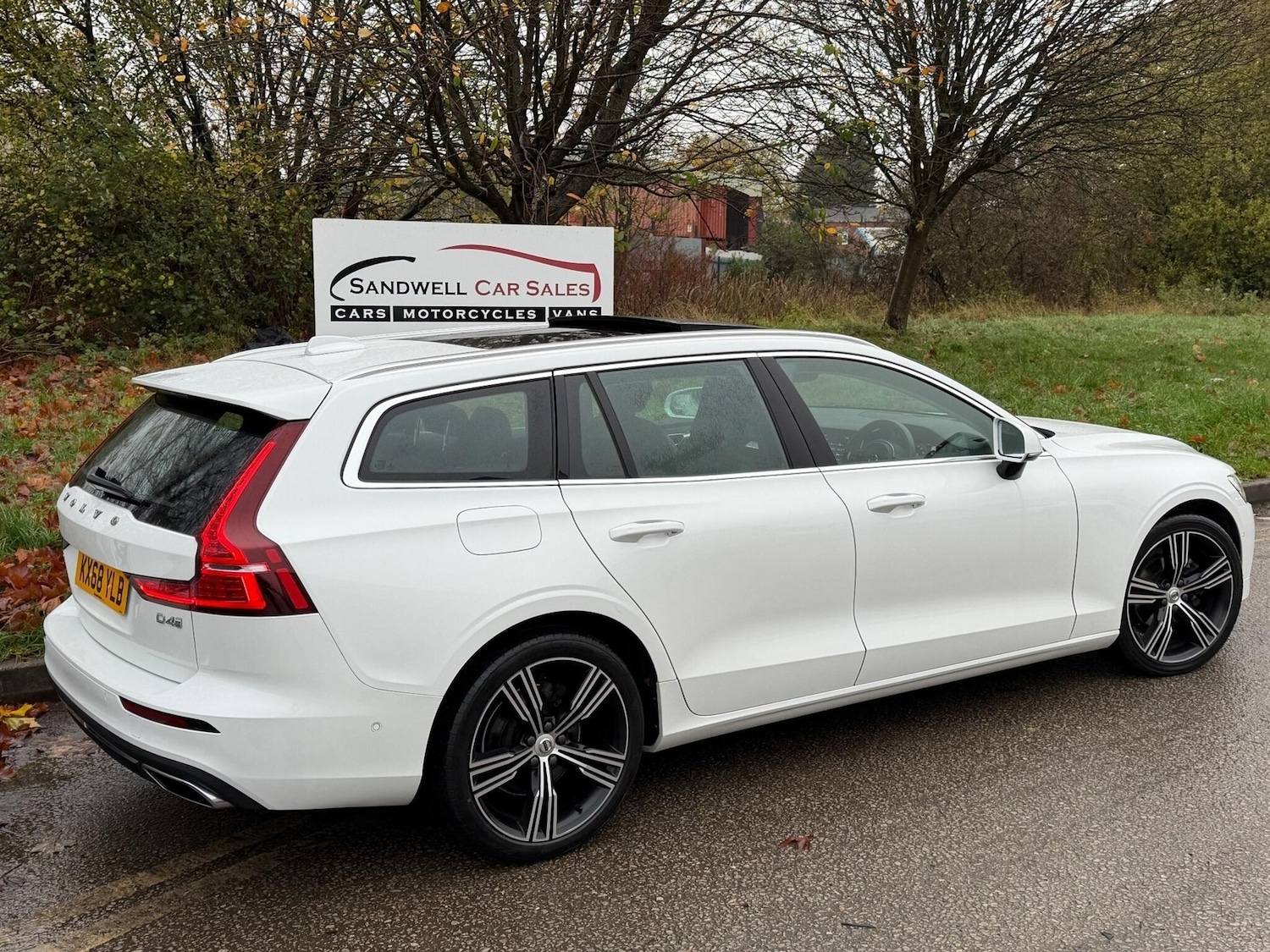 Used Volvo V60 2018 for sale - 76519505: Photo 3