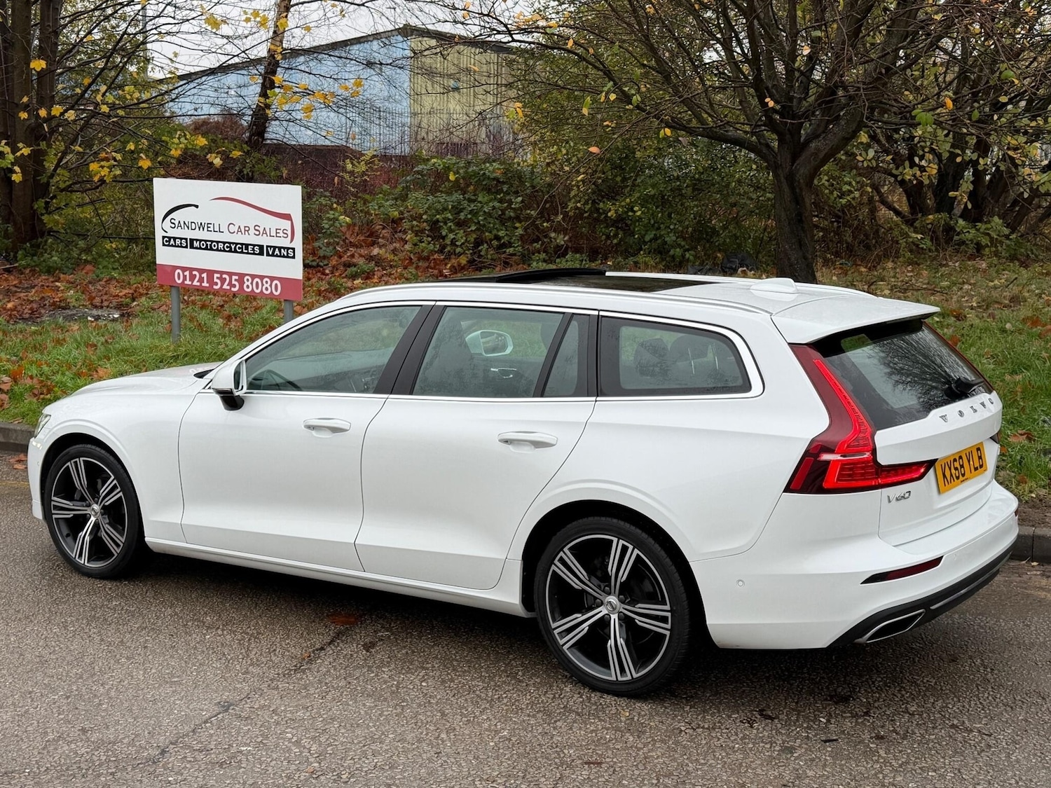 Used Volvo V60 2018 for sale - 76519505: Photo 4
