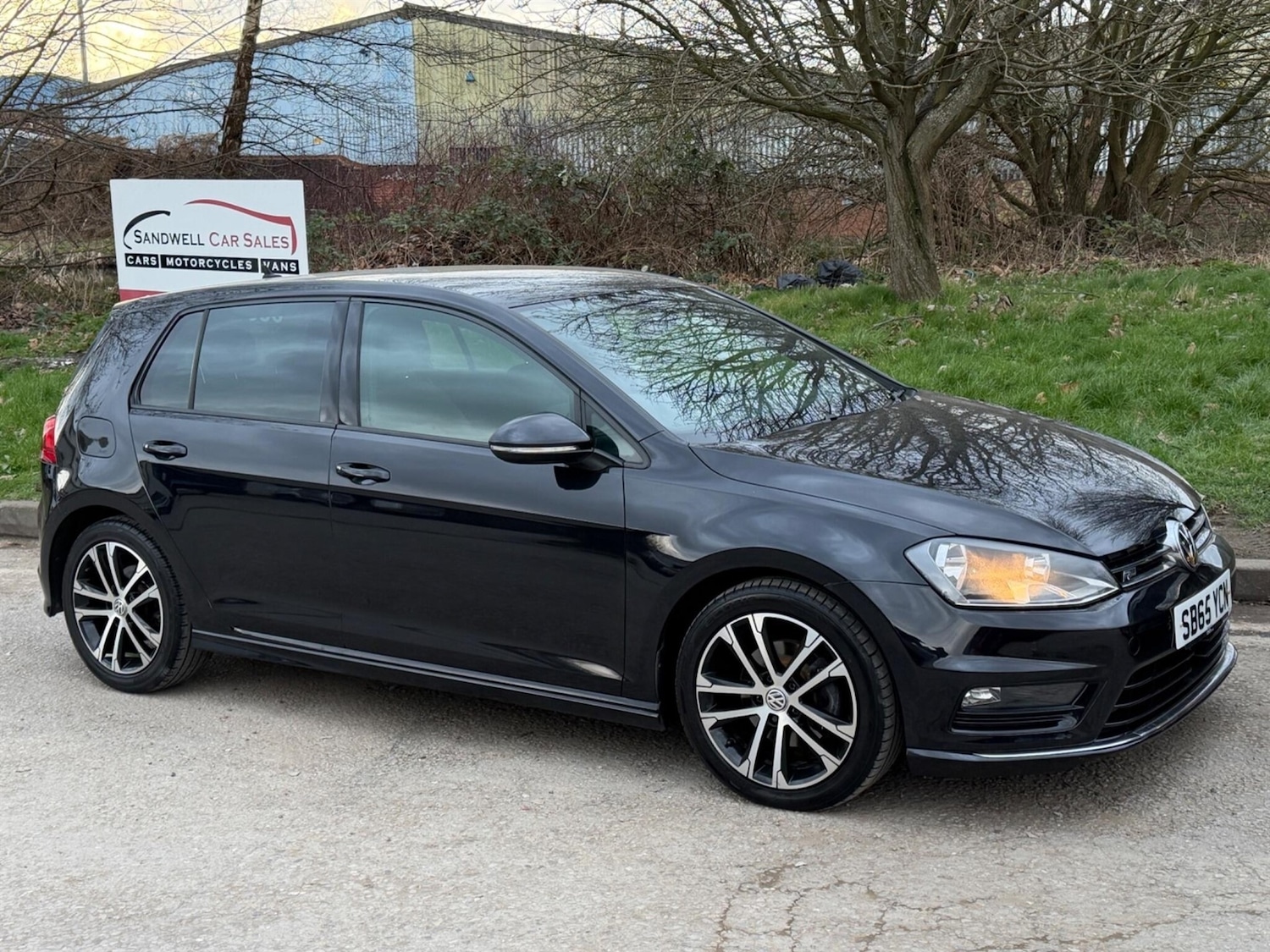 Used Volkswagen Golf 2015 for sale - 77745171: Photo 2