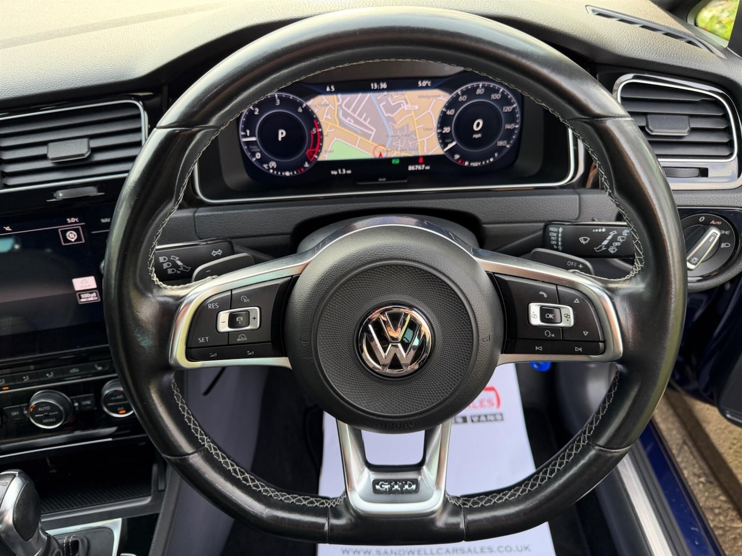 Used Volkswagen Golf 2017 for sale - 77607401: Photo 12
