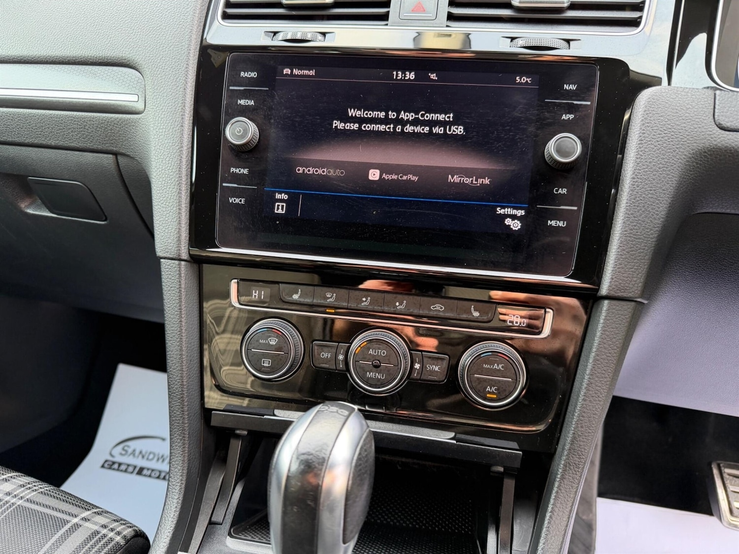 Used Volkswagen Golf 2017 for sale - 77607401: Photo 15