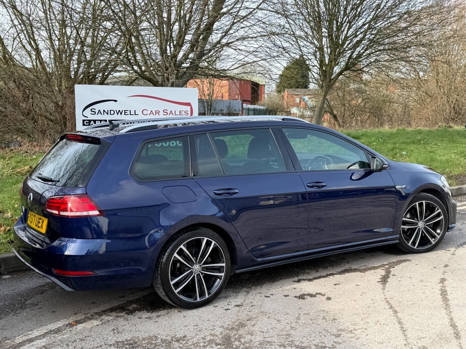 Used Volkswagen Golf 2017 for sale - 77607401: Photo 3