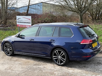 Used Volkswagen Golf 2017 for sale - 77607401: Photo