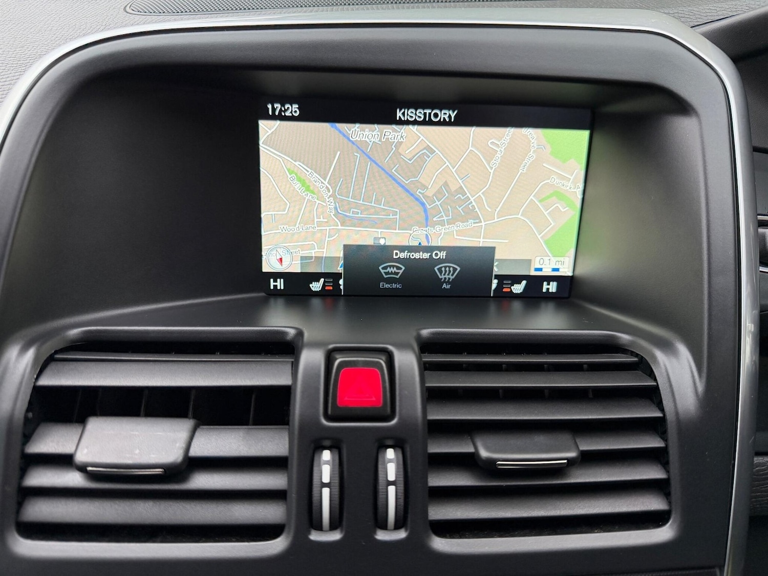 Used Volvo XC60 2015 for sale - 76177245: Photo 13