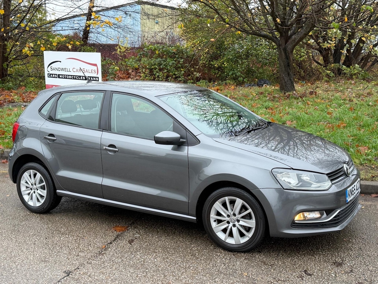 Used Volkswagen Polo 2015 for sale - 76177253: Photo 2