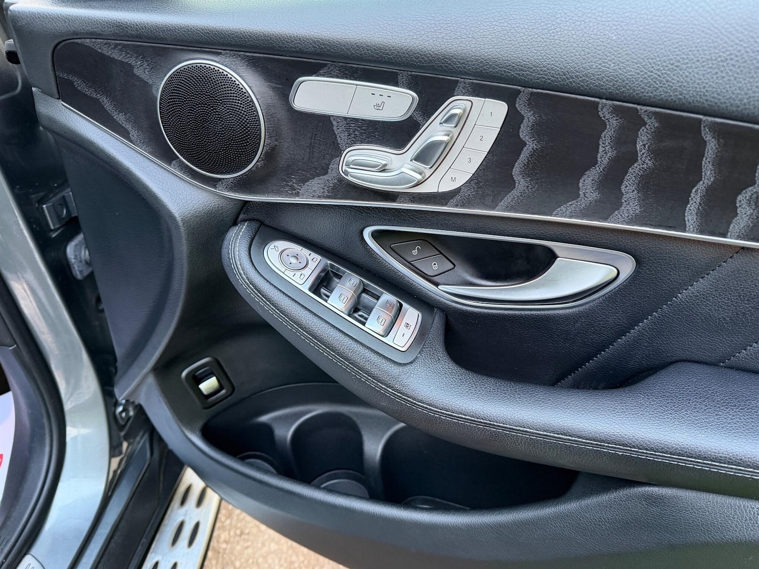 Used Mercedes-Benz GLC 2018 for sale - 76177268: Photo 21