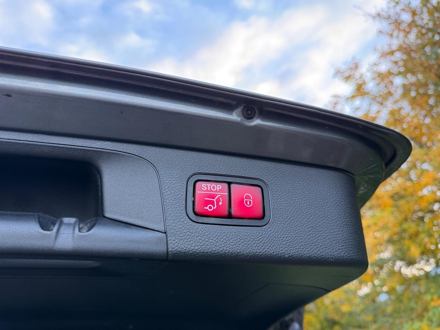 Used Mercedes-Benz GLC 2018 for sale - 76177268: Photo 24