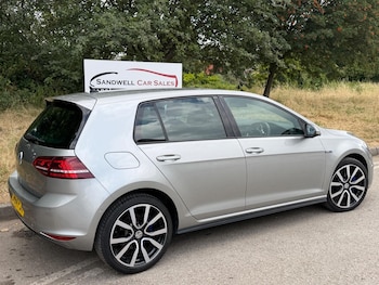 Used Volkswagen Golf 2015 for sale - 79111726: Photo