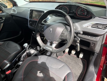Used Peugeot 2008 2016 for sale - 78875135: Photo
