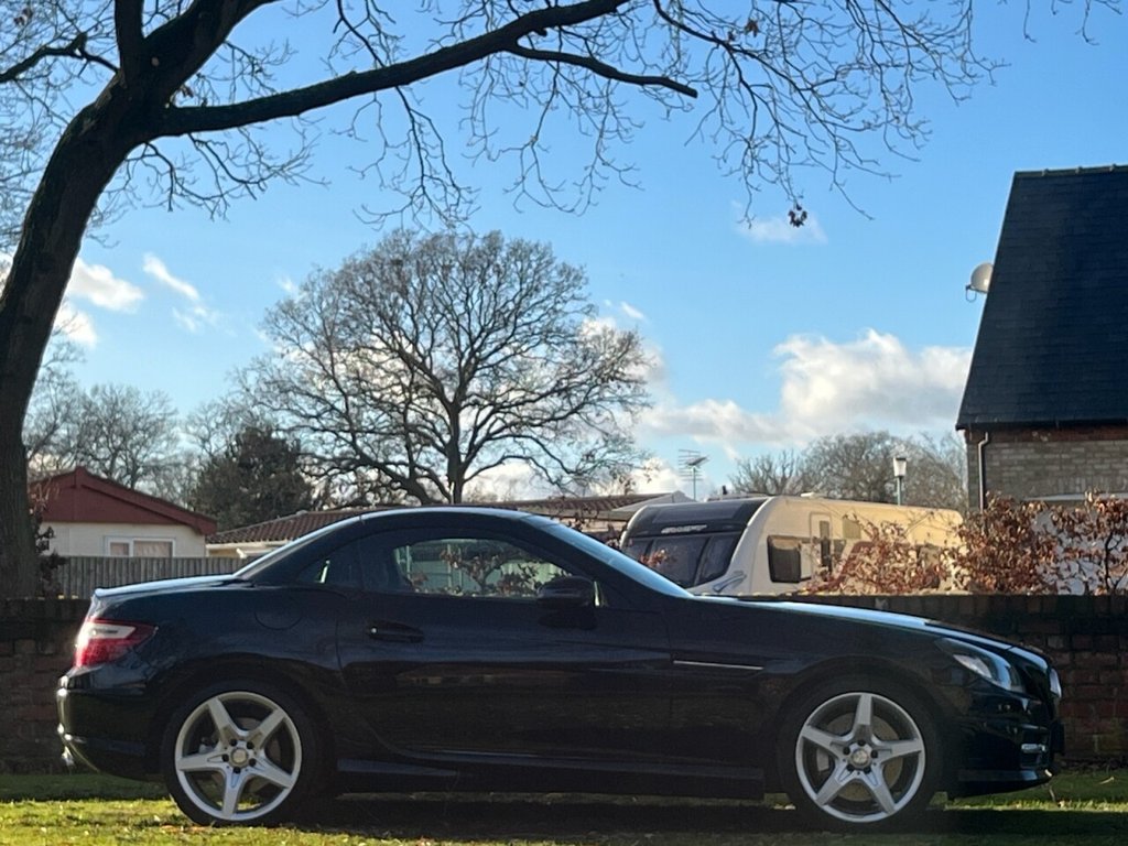 Used Mercedes-Benz SLK 2016 for sale - 77582922: Photo 2