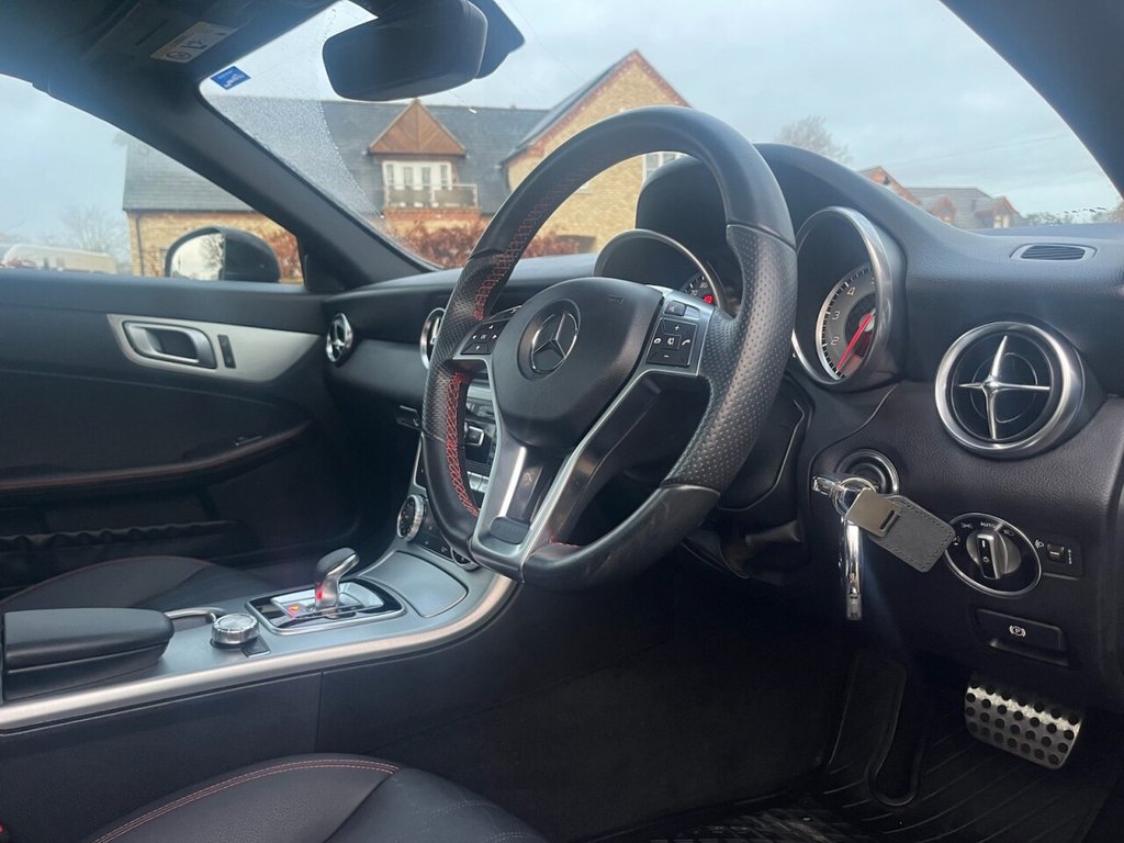 Used Mercedes-Benz SLK 2016 for sale - 77582922: Photo 9